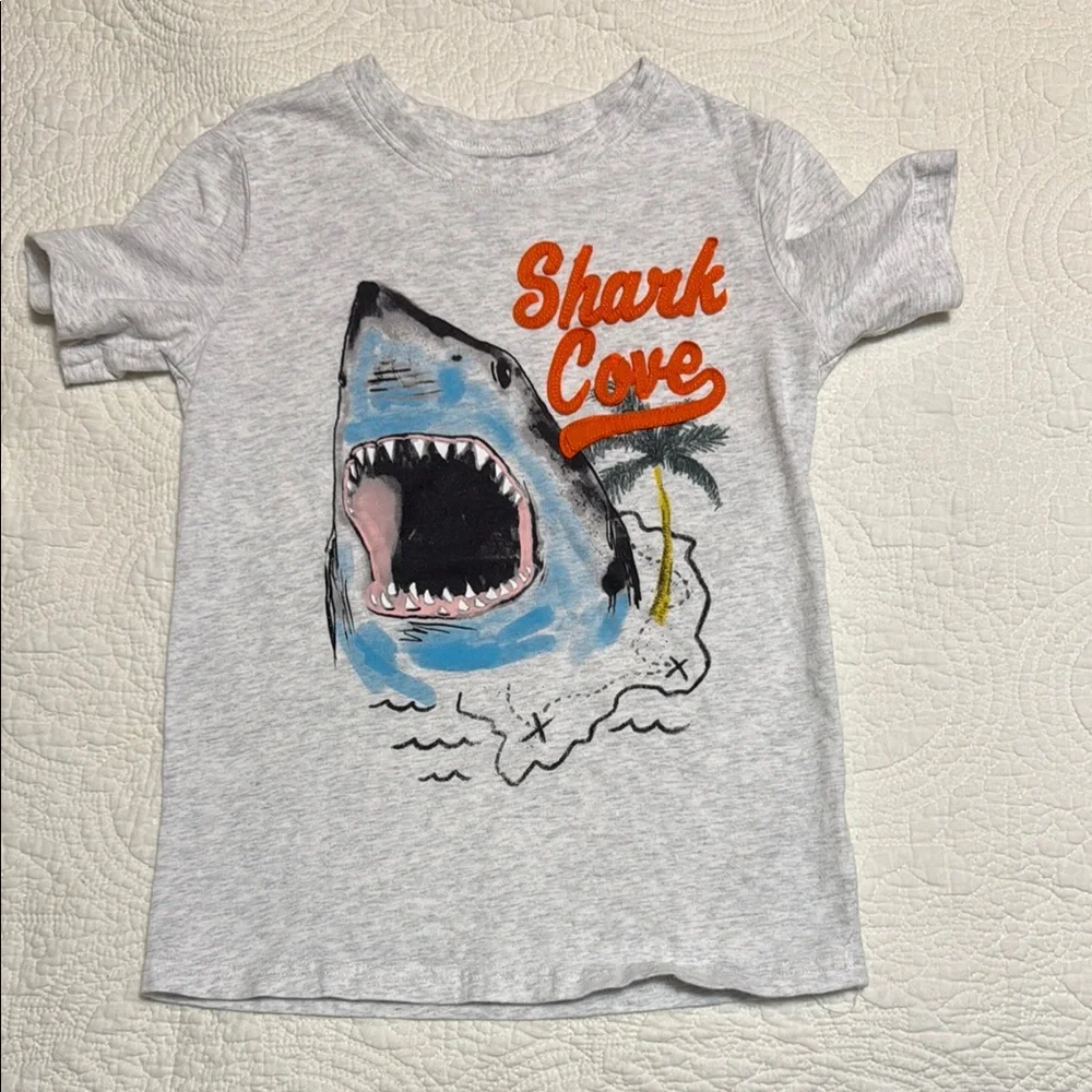 OshKosh B’gosh Shark Cove Kids Gray T-Shirt Size 7/7A